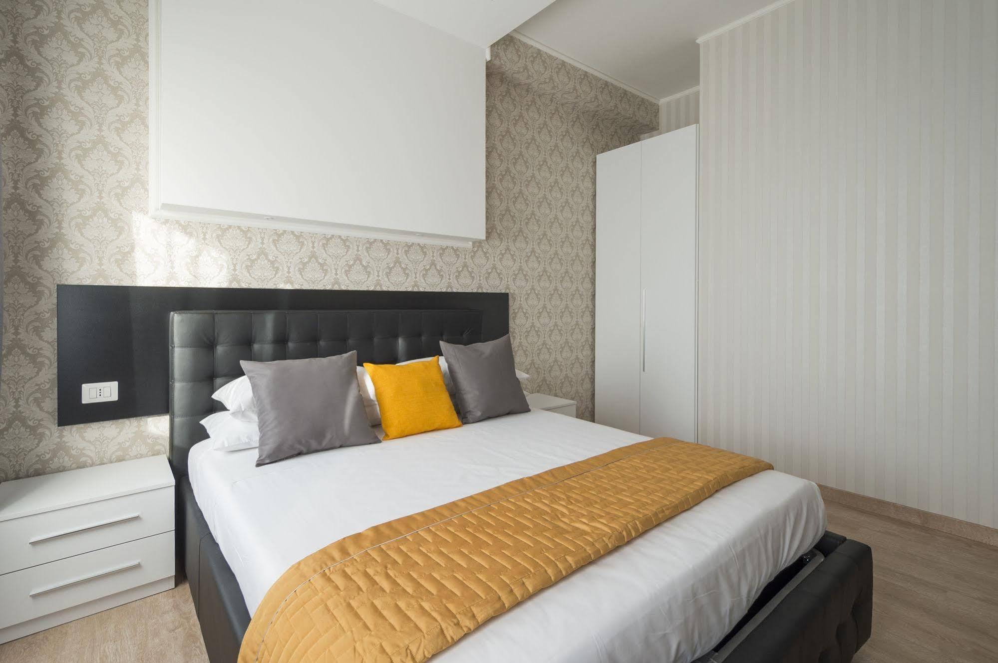 Happy In Bed and breakfast Roma